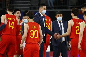 苏群：曾为杜锋辩护，常人难明其理，评论犀利不留情面