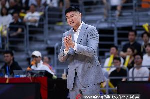 苏群透露：杜锋下赛季或不再执掌广东男篮教鞭，俱乐部或邀外籍教练加盟